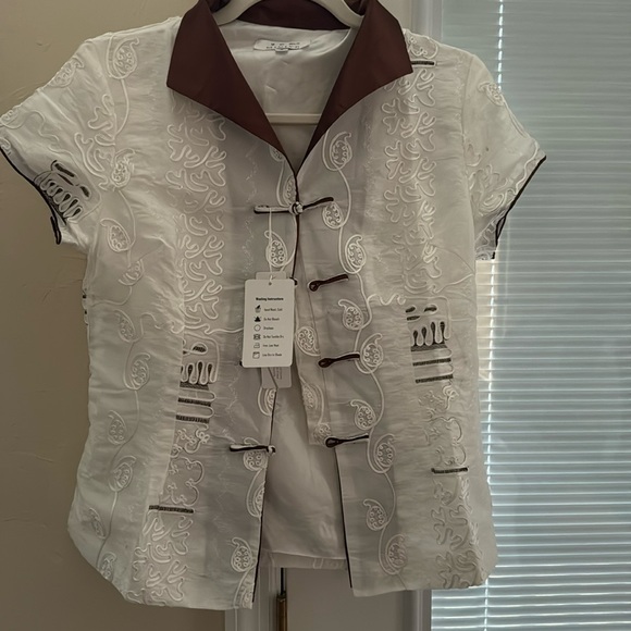 Brown and White Asian-Inspired Blouse - Picture 1 of 4